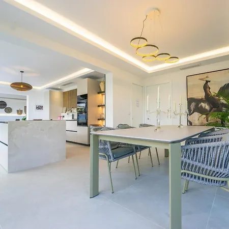 Appartement Avec Vue Magnifique A *